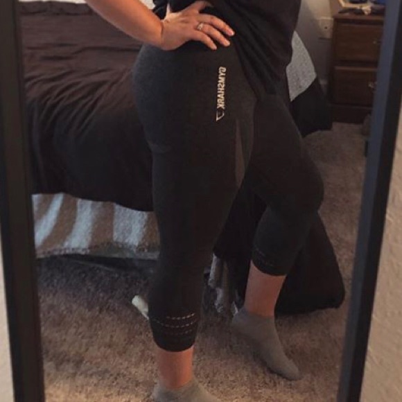 ❌SOLD❌ OG Gymshark Seamless cropped leggings - Picture 2 of 8